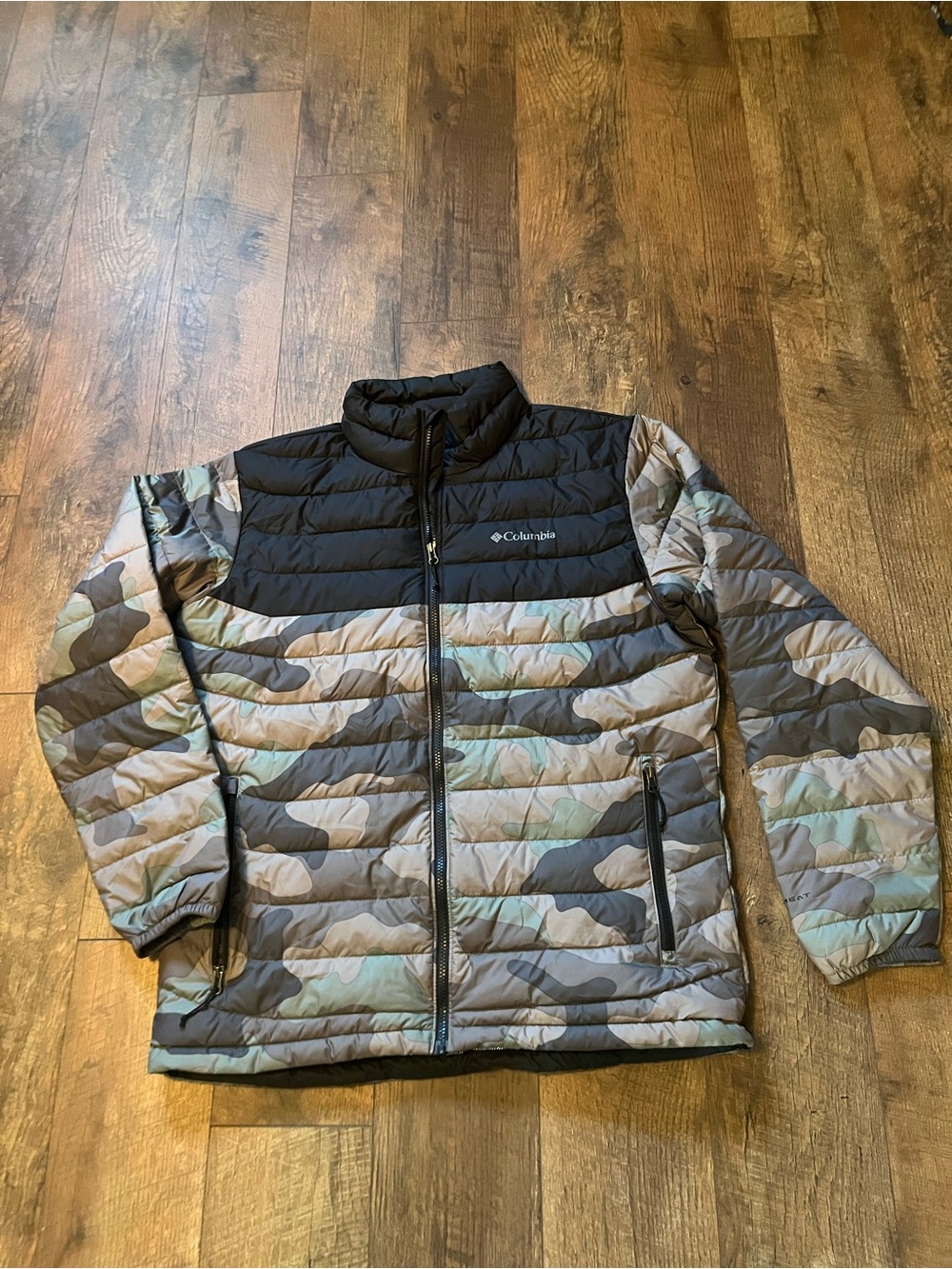 Columbia Men’s Black & Green Camo Powderlite Quilted Puffer Jacket